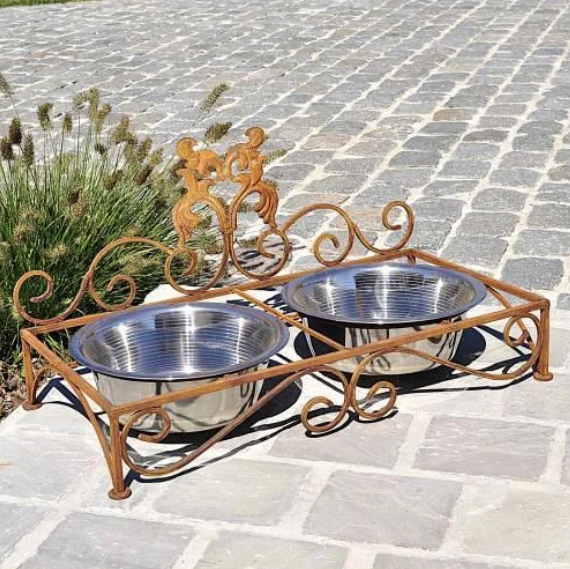 Rustik foderstation i jern 