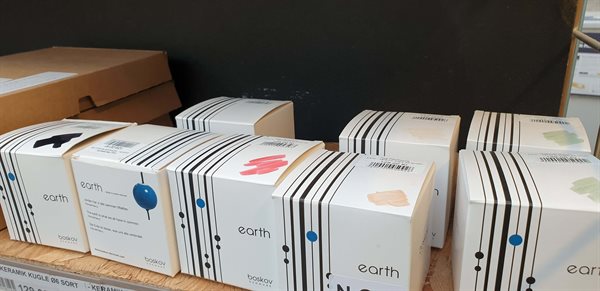 Earth keramik kugle  snoren sort